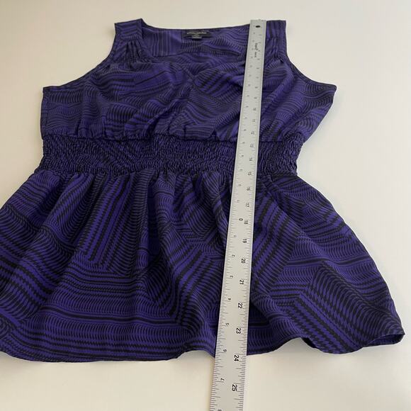 Banana Republic Geo Print Sleeveless Smocked Blouse Purple PM Dark Academia - Picture 9 of 9